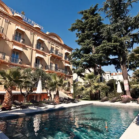 Golden Tulip De Paris Hotel Cannes