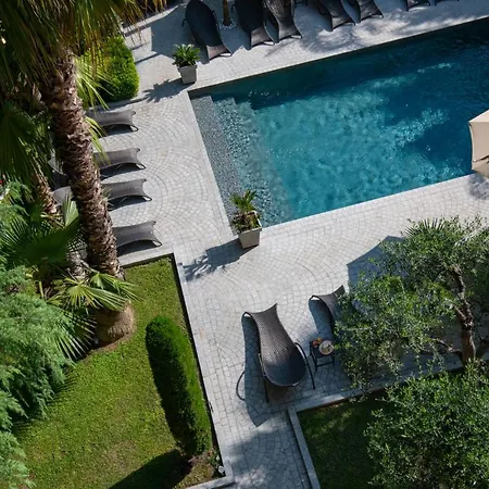 Golden Tulip De Paris 4*