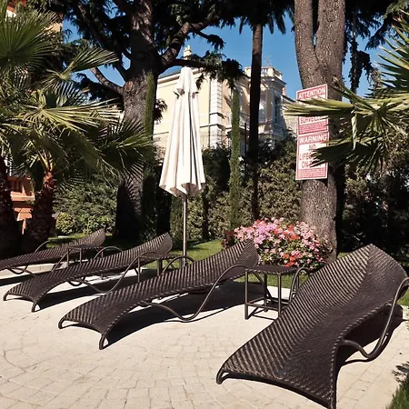 Hotel Golden Tulip De Paris 4*