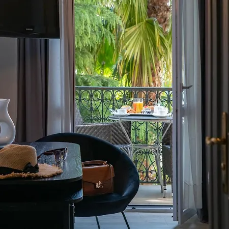 Golden Tulip De Paris 4*