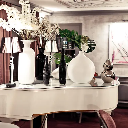 فندق Golden Tulip De Paris 4*