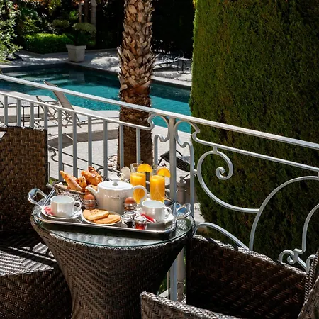 فندق Golden Tulip De Paris